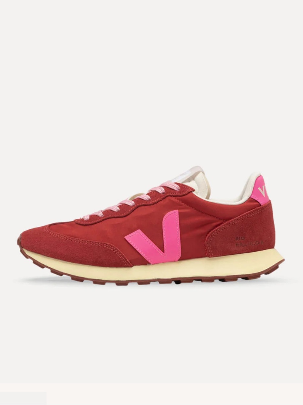 VEJA RIO BRANCO II NOLYN SNEAKER in Red and Pink. Size 41 NEW AND NEVER WORN